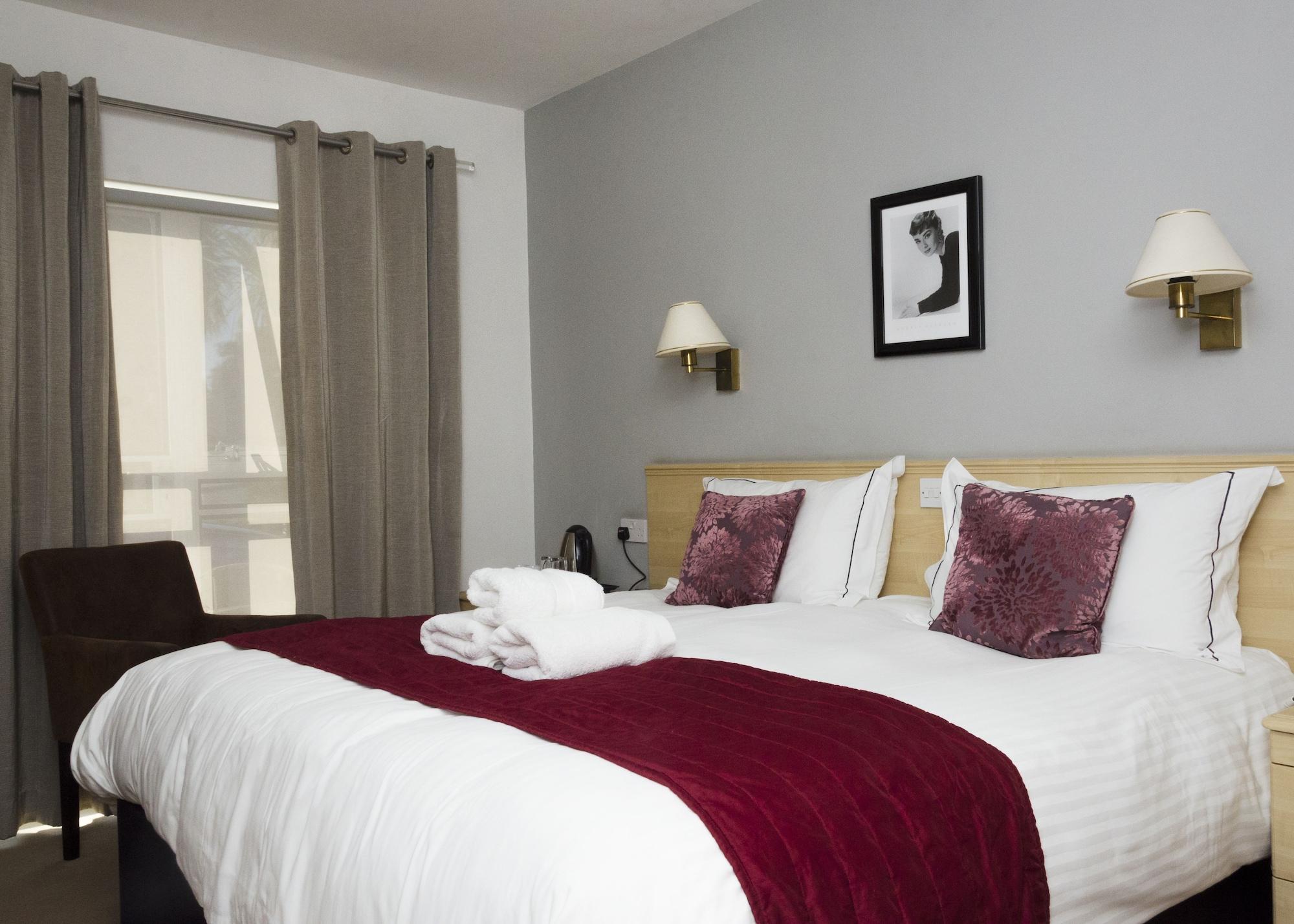 Beachcombers Hotel Grouville Dış mekan fotoğraf