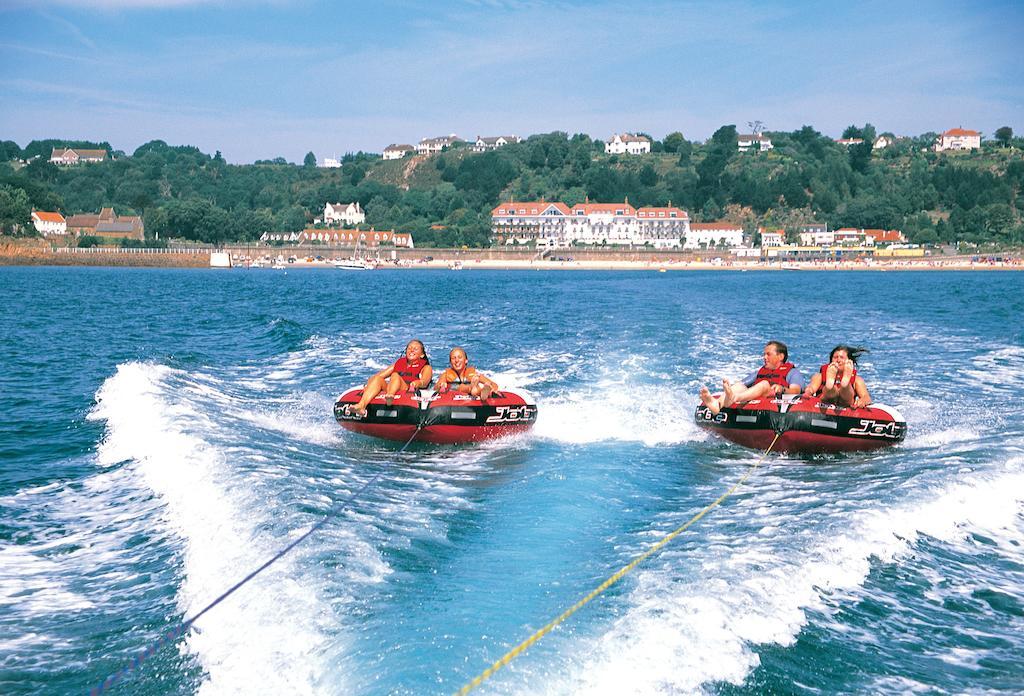 Beachcombers Hotel Grouville Dış mekan fotoğraf