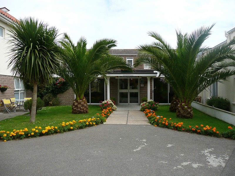 Beachcombers Hotel Grouville Dış mekan fotoğraf
