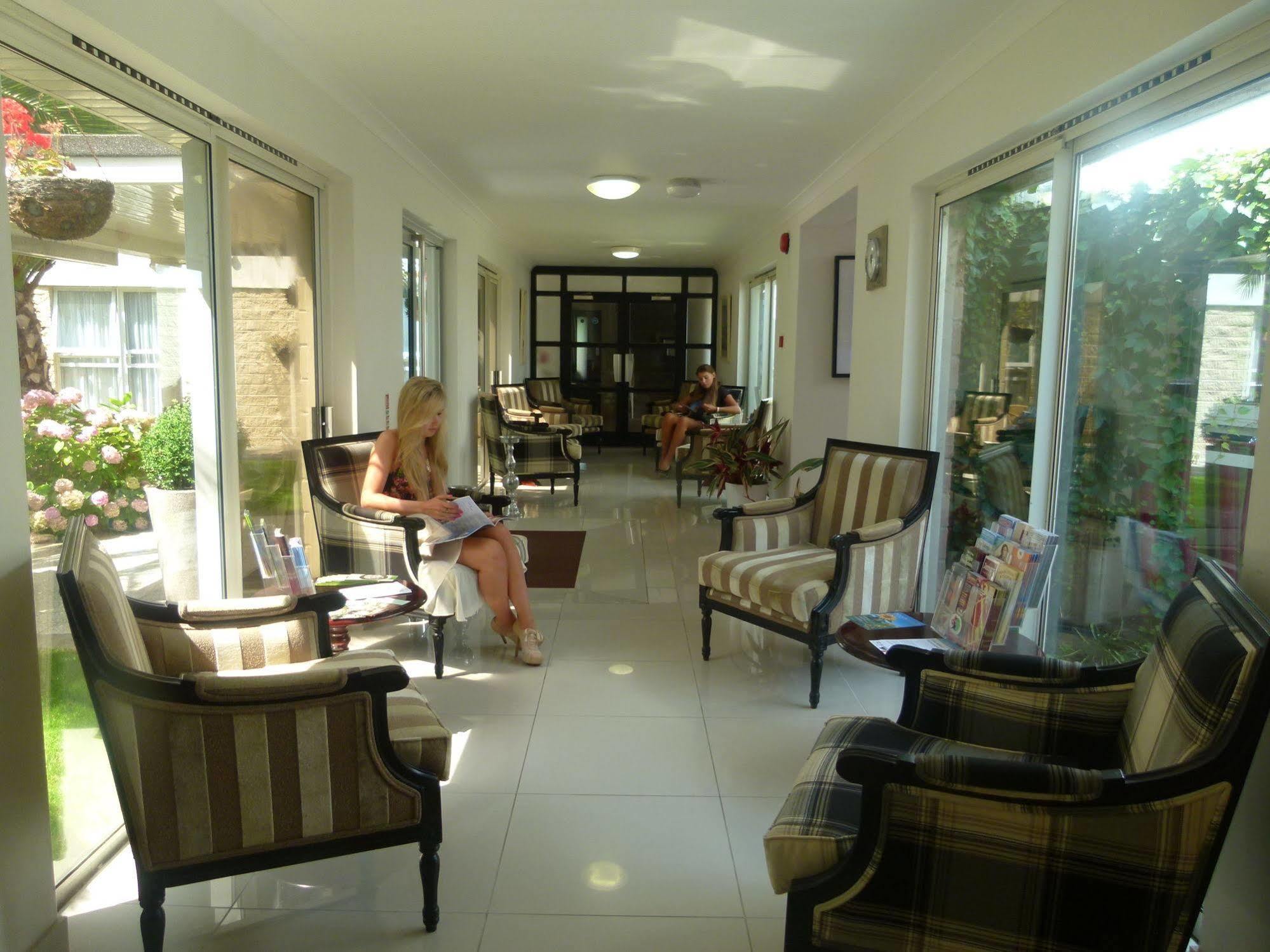 Beachcombers Hotel Grouville Dış mekan fotoğraf