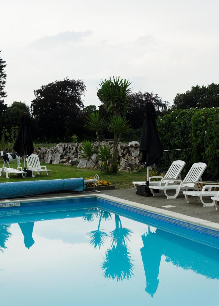 Beachcombers Hotel Grouville Dış mekan fotoğraf